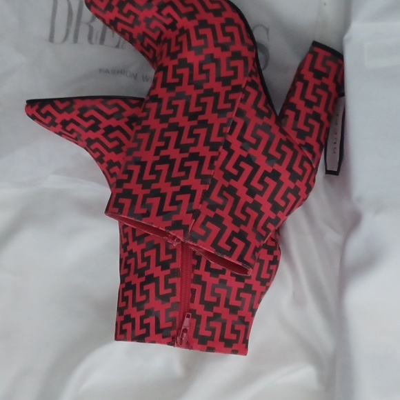 Shoes - Picture 2 of 3